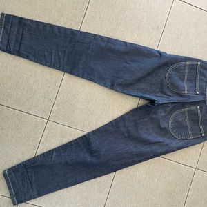 Hold: Freddies Jeans